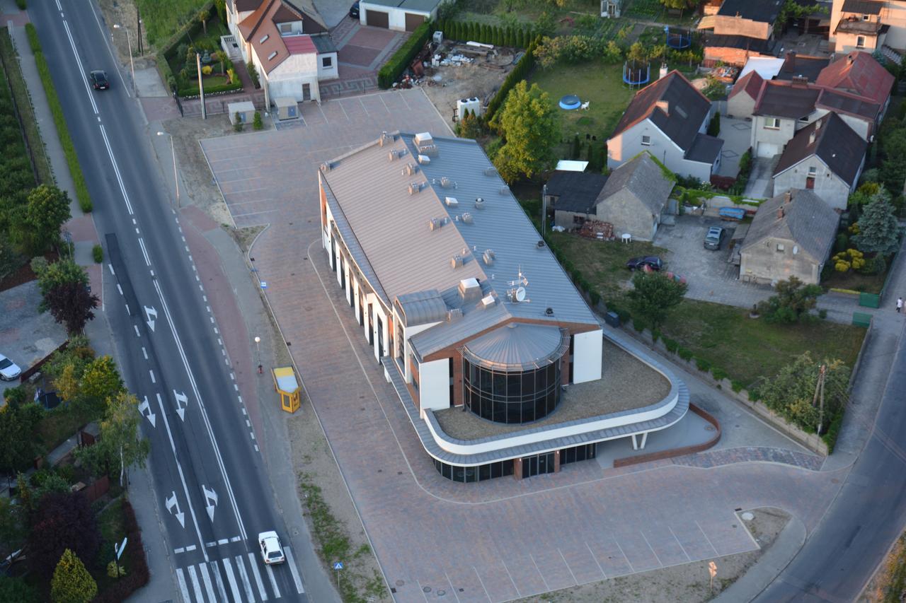 Hotel Kosma Kozmin Екстериор снимка