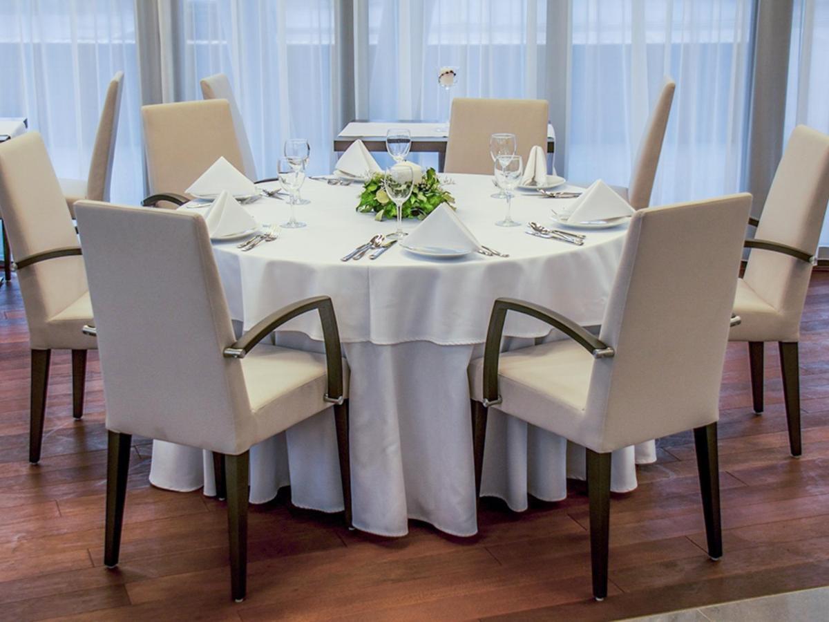 Hotel Kosma Kozmin Екстериор снимка