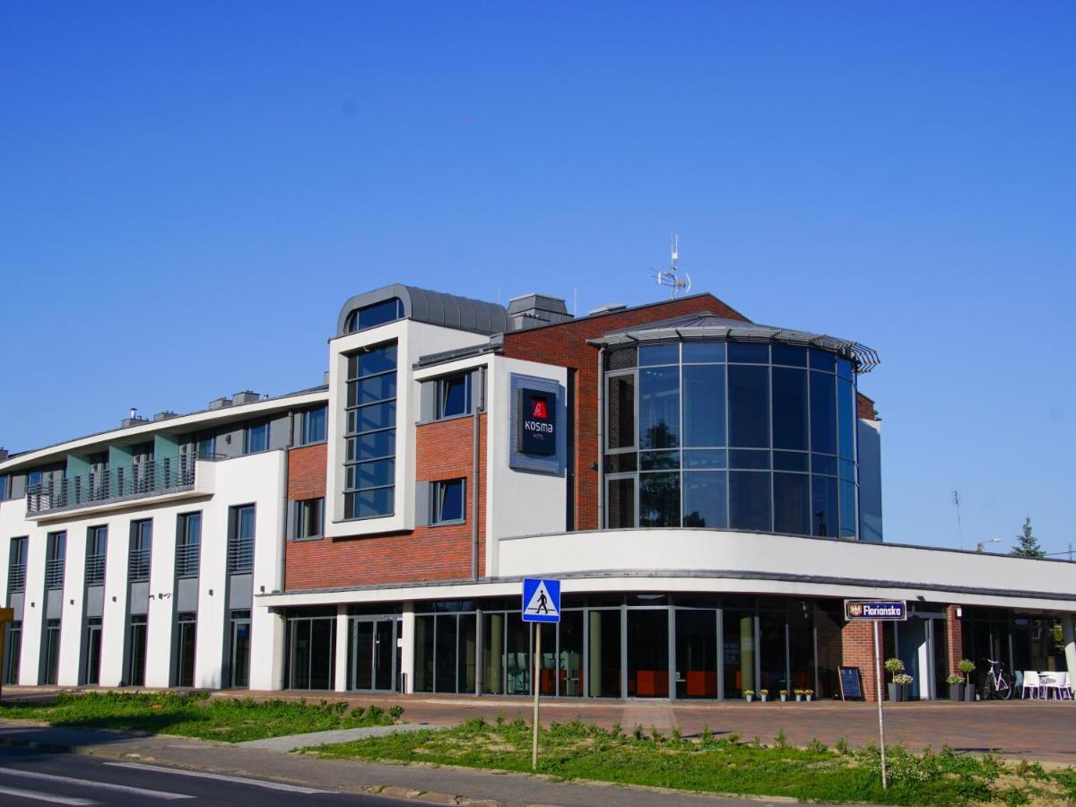 Hotel Kosma Kozmin Екстериор снимка