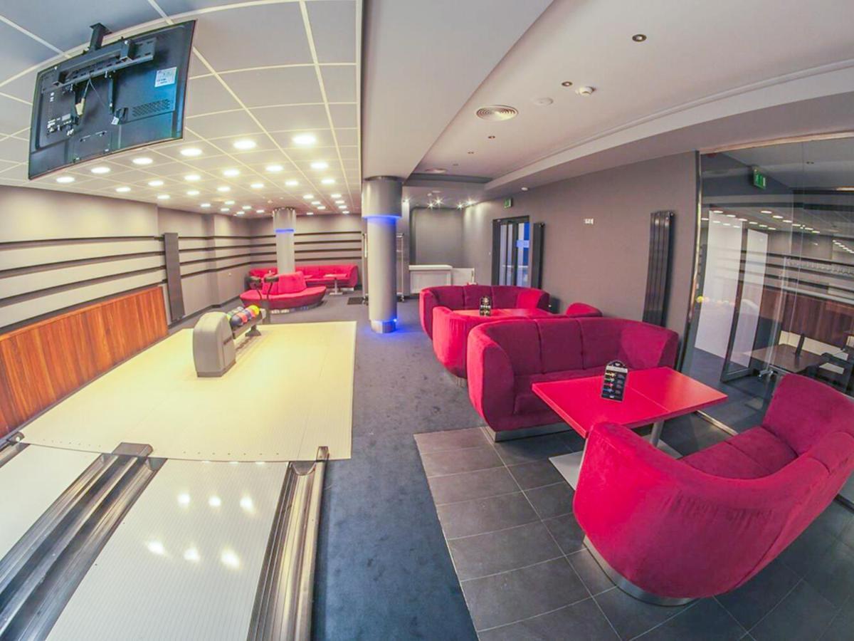 Hotel Kosma Kozmin Екстериор снимка